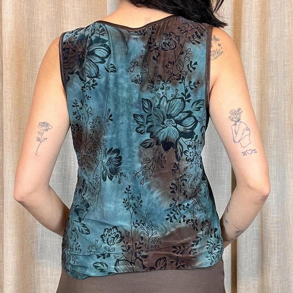 Teal and Brown Floral Paneled Sleeveless Top - Picture 4 of 6